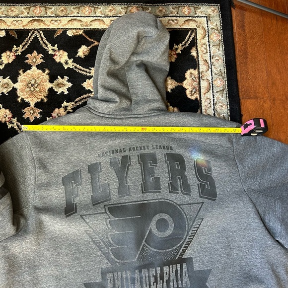 Men’s Philadelphia Flyers reversible heavy weight fleece hoodie. Gray/Black - Picture 10 of 10